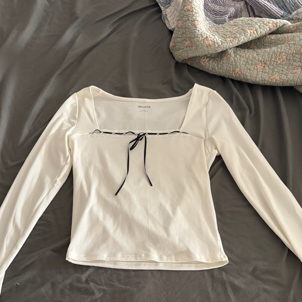 Hollister Cream Long Sleeve Blouse with Black Ribbon (only worn once)